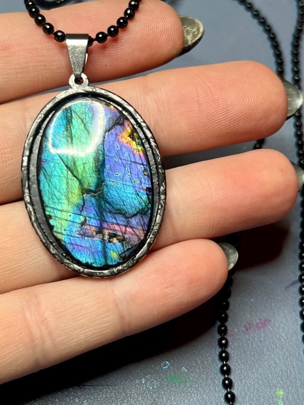 Oval Iridescent Labradorite Pendant Necklace - Blue Green Purple